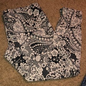 American Rag paisley leggings